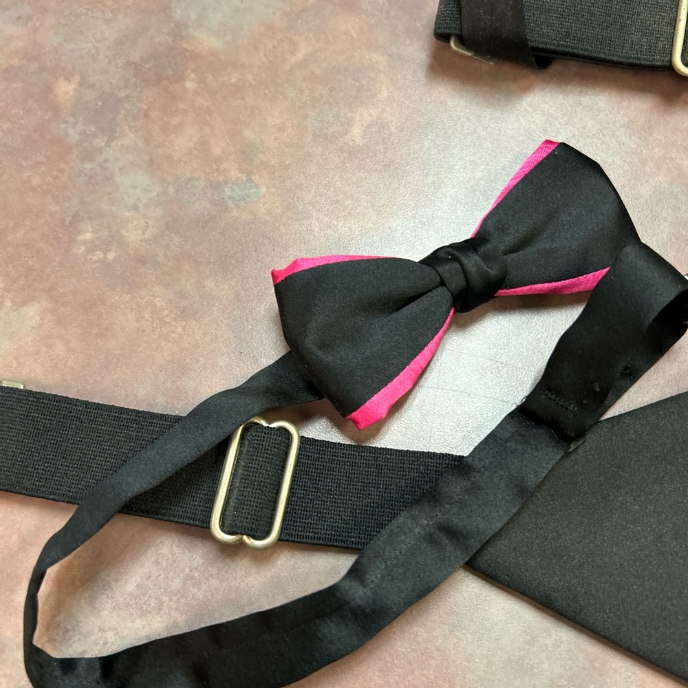 80’s Tie and Cummetbund Set - Picture 2 of 4